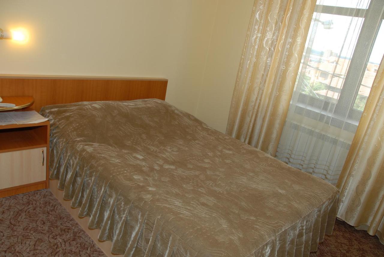 Pensiunea Turistica Europa Drobeta Turnu Severin Zimmer foto